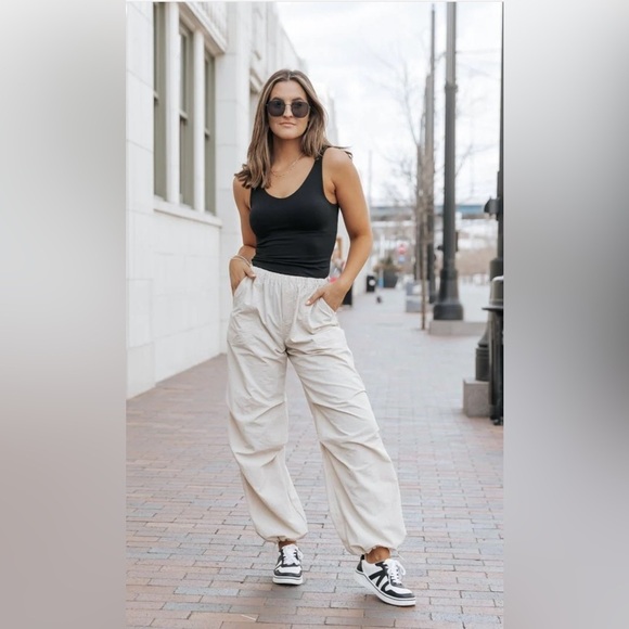 Uniqlo Pants - Uniqlo Windbreaker Joggers